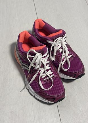 Кросівки saucony