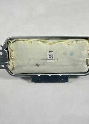 Подушка безопасности пассажира в торпеду на mercedes ml w166/gle а1668600302