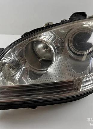 Передня ліва фара на mercedes ml w164 дорестайл ксенон