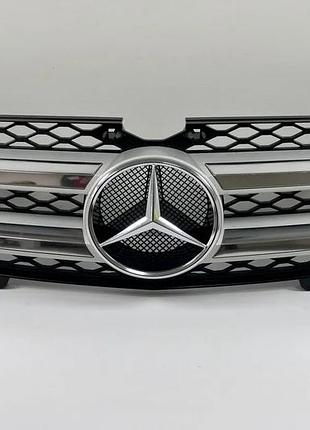 Передня решітка бампера на mercedes gl x164 дорестайл