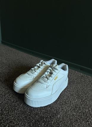 Шкіряні кросівки puma karmen rebelle на платформі. білий колір, оозмір 37