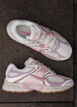 Кросівки nike zoom vomero 5 rnr найк зум вомеро 5 рнр бежеві та рожеві для бігу та тренувань