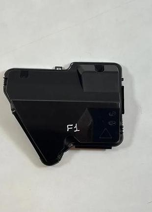 Кришка блока запобіжників на bmw x5 f15/x6 f16