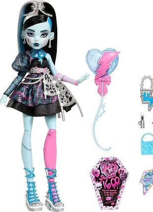Кукла monster high scary sweet birthday doll, frankie stein фрэнки штайн в черном праздничном платье jbg75