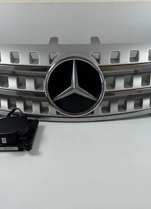 Передняя решетка бампера на mercedes ml w164 дорестайл с distronic