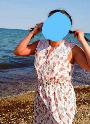 Сукня  літня,  легесенька  
з мереживом , в метелики.