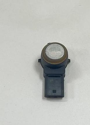 Датчик парктроника на mercedes ml w166/gle w166 серый a2125420118