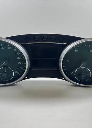 Щиток приборів на mercedes ml w164 / gl x164 дорестайл км