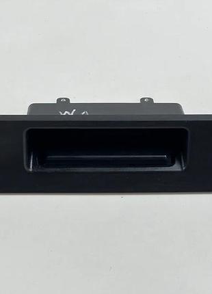 Ручка кнопка открывания крышки багажника на mercedes ml w166/gle w166