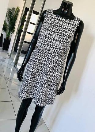 Черно-белое платье dorothy perkins с геометрическим принтом, размер 16 uk (xl)