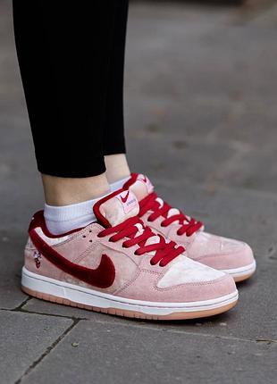 Кросівки nike sb dunk low strangelove найк сб данк лоу стрейндж лав чорні для жінок