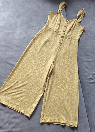 Комбінезон кюлотами на гудзиках жовтий