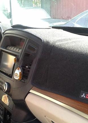 Накидка на панель приборов mitsubishi pajero (4 пок., ) 2006+