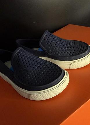 Черевики 9 розміри crocs