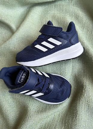 Кросівки adidas оригинал р.21
