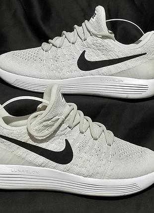 Nike lunar epic low