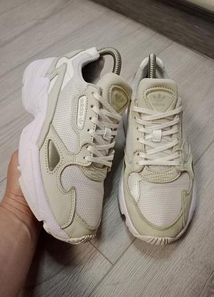 Кроссовки adidas