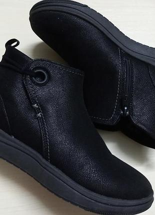Ботинки сапоги осень-весна жен.38р.clarks индии