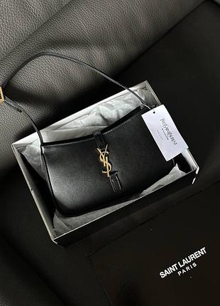 Saint laurent hobo le 5 a 7 leather shoulder bag in black/gold