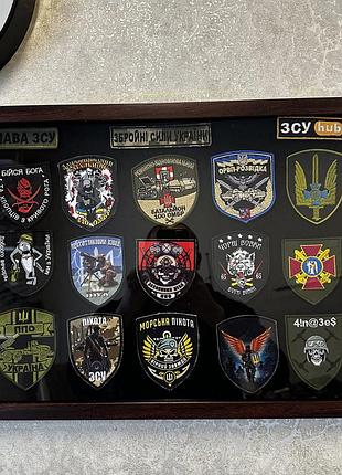 Рамка для шевронів під склом — вітрина для шевронів і нагород 50х50