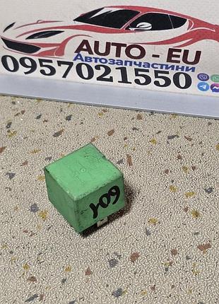 Cartier 12v-2a-03601 реле для авто на 4 контакти
