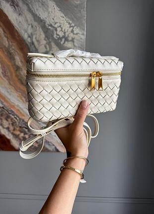 Bottega veneta bang bang bag in ivory