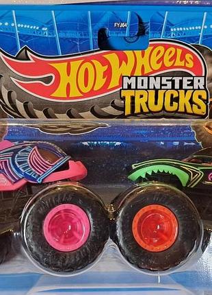 Hot wheels monster trucks 1:64 parn-ahhhh vs shark wreak jlv82 хот-вілс монстер трак піранья тигрова акула