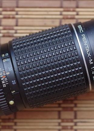 Об'єктив pentax-m 200 mm 4.0 з кришками + кофр