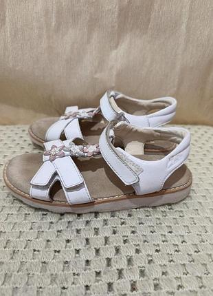 Кожаные босоножки clarks