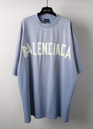 Футболка balenciaga унісекс оверсайз блакитна з принтом distressed розмір xs-s-m