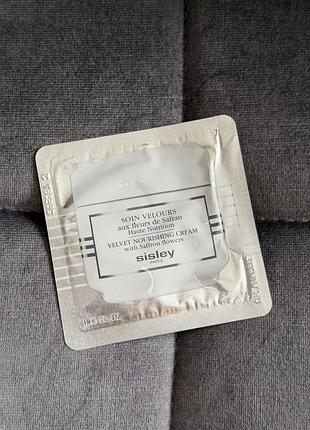 Крем для обличчя з квітками шафрану  sisley soin velours