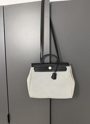 Сумка от известного дома hermes herbag