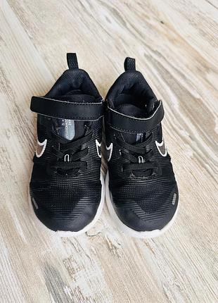 Кроссовки детские nike 26 размер