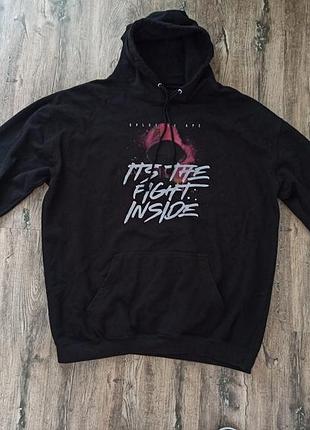 Худи с надписью “it's the fight inside”