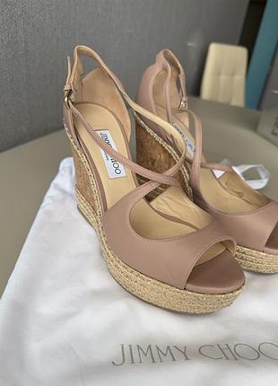 Босоніжки на танкетці jimmy choo