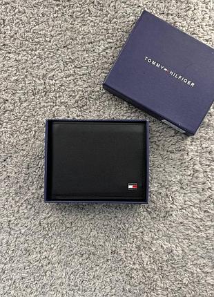 Кошелек Tommy hilfiger в черном цвете
