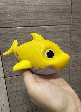 Інтерактивна іграшка акуленя baby shark для ванни