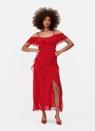 Эффектное красное платье primark в горошек
