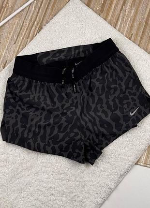 Шорти nike swift