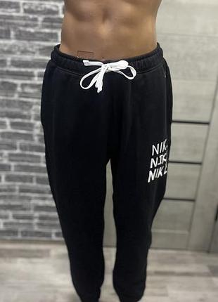 Спортивні чоловічі nike