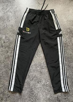 Спортивні штани adidas gt8795