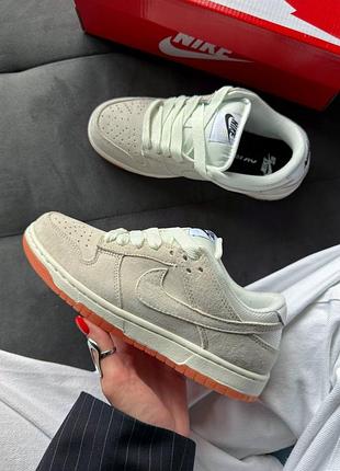 Стильні жіночі кросівки nike dunk low pro b pale ivory