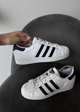 Adidas superstar