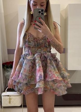 Дуже красива сукня в принт 😘