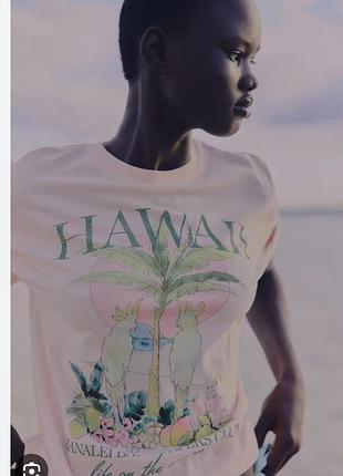 Персиковая футболка h&amp;m с попугаями и тропическим принтом hawaii