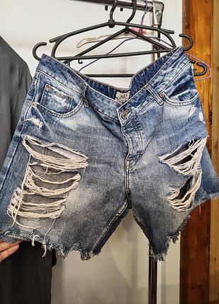 Джинсовые шорты river island.