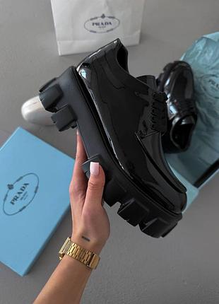 😍 женские лоферы prad a platform leather lacked black shoes