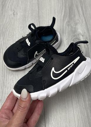 Чорні дитячі кросівки nike