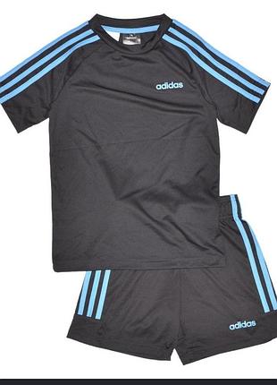 Футбольна форма фірми adidas