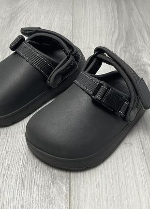 Стильні дитячі сабо zara з регулюючим ремінцем